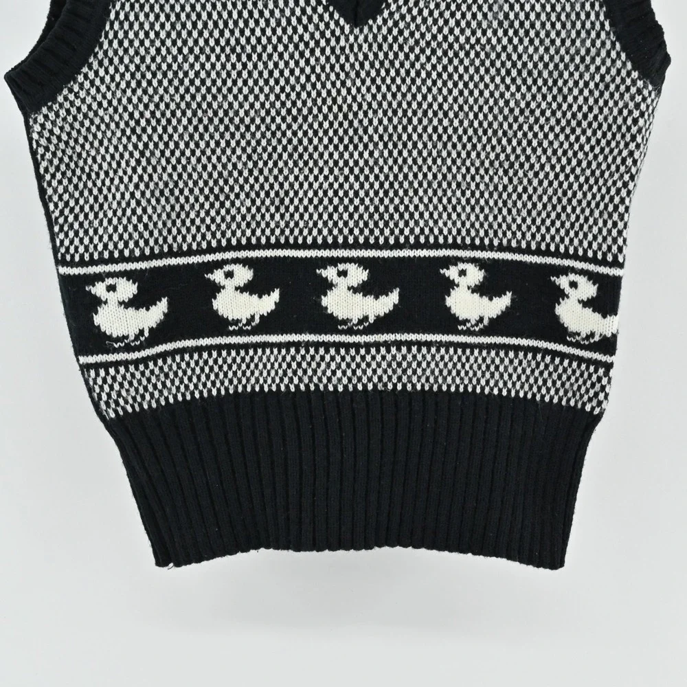 True Vintage 1960s Childrens Duck Vest‎ Size L Preppy Academia Nostalgic Sweater
